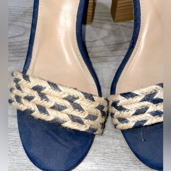 Never worn navy sandal heel - Picture 3 of 4
